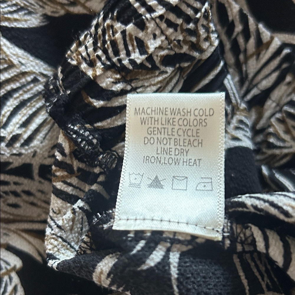 Max Studio Black and Cream Leaf Pattern Pants - image 4